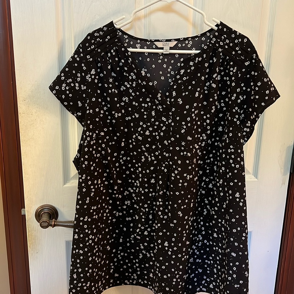 Croft and Barrow ladies shirt